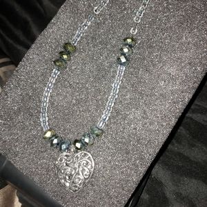 Neckles